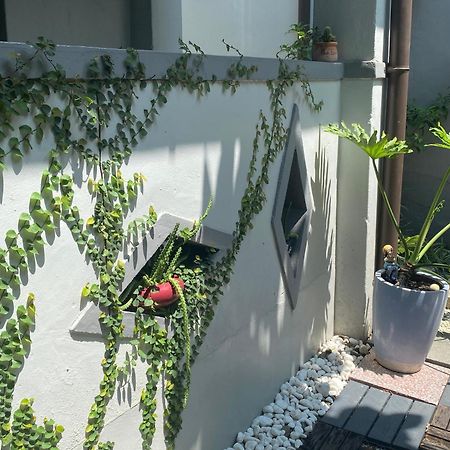 Naval bureaucracy Apartment Kaohsiung Exterior foto